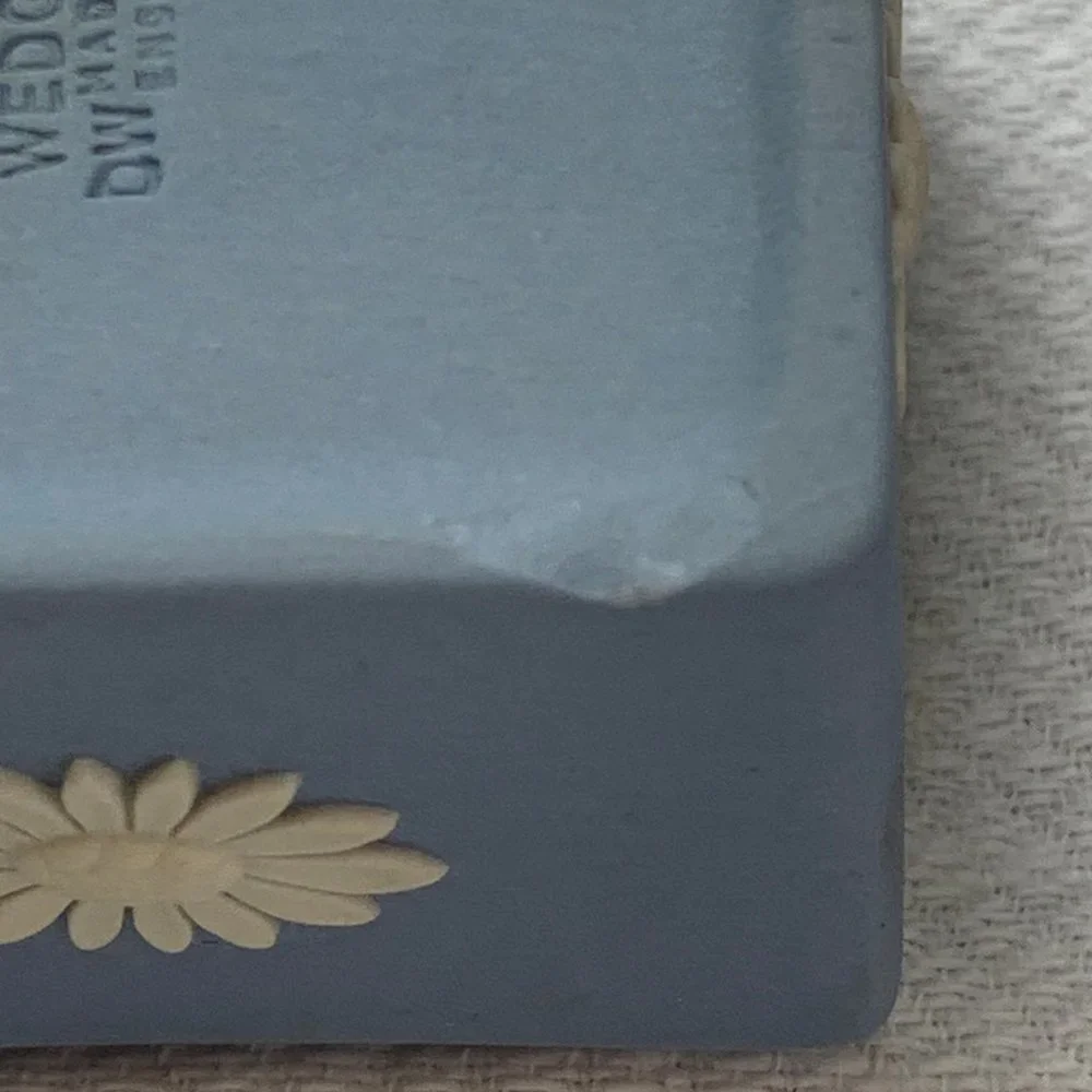 Vintage Wedgwood Pale Blue Jasperware Small Square Ring/Jewelry/Trinket Box - Picture 10 of 10